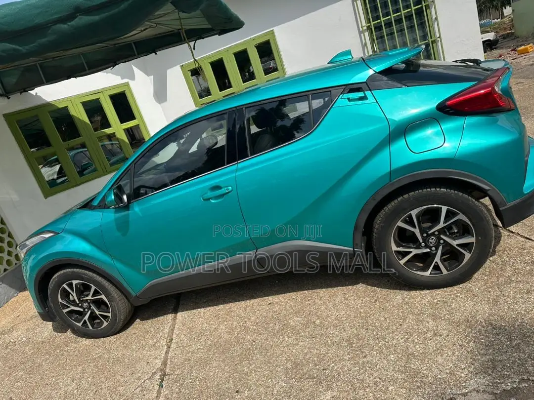 Toyota C-HR 2021 Green