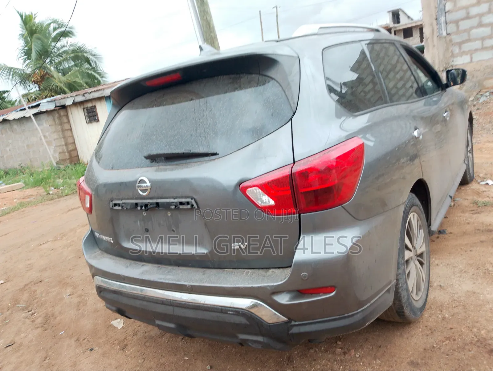 Nissan Pathfinder SV 2019 Gray