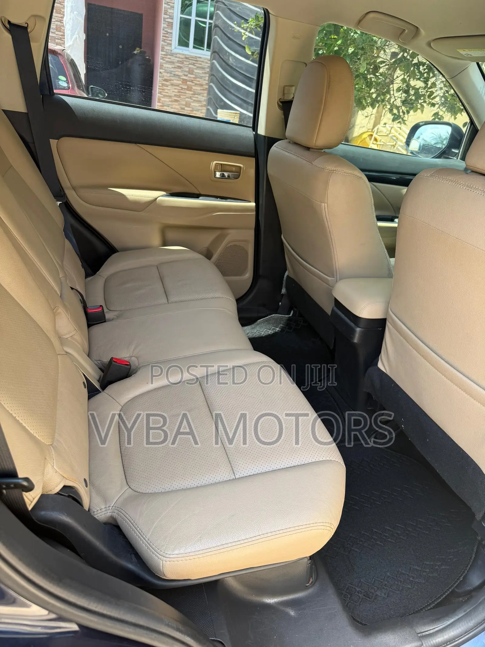 Mitsubishi Outlander 2016 Blue