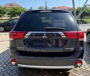 Mitsubishi Outlander 2016 Blue