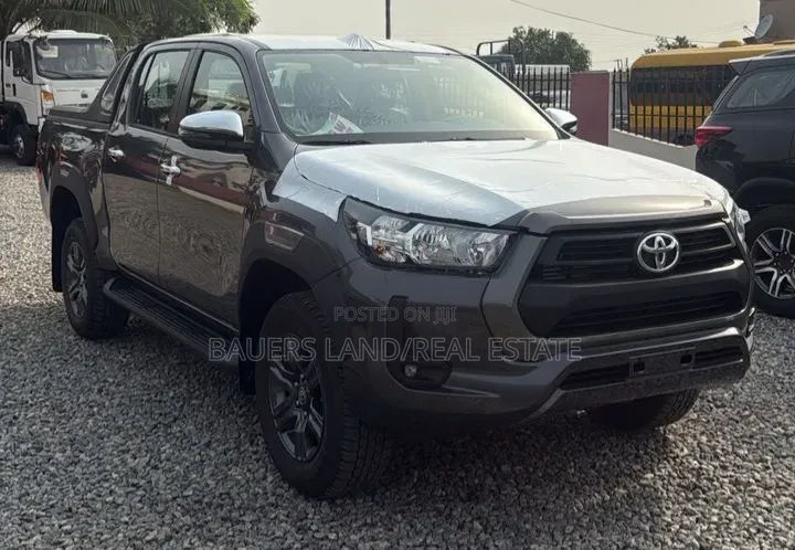 New Toyota Hilux 2024