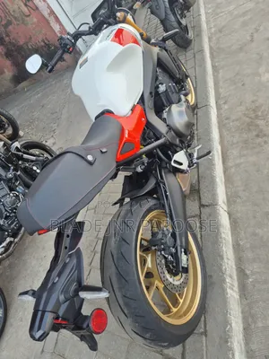 Yamaha 2025 White