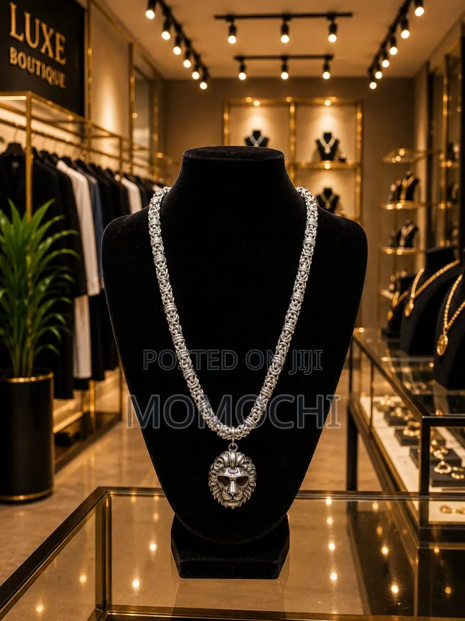 Ice Momochi Chain