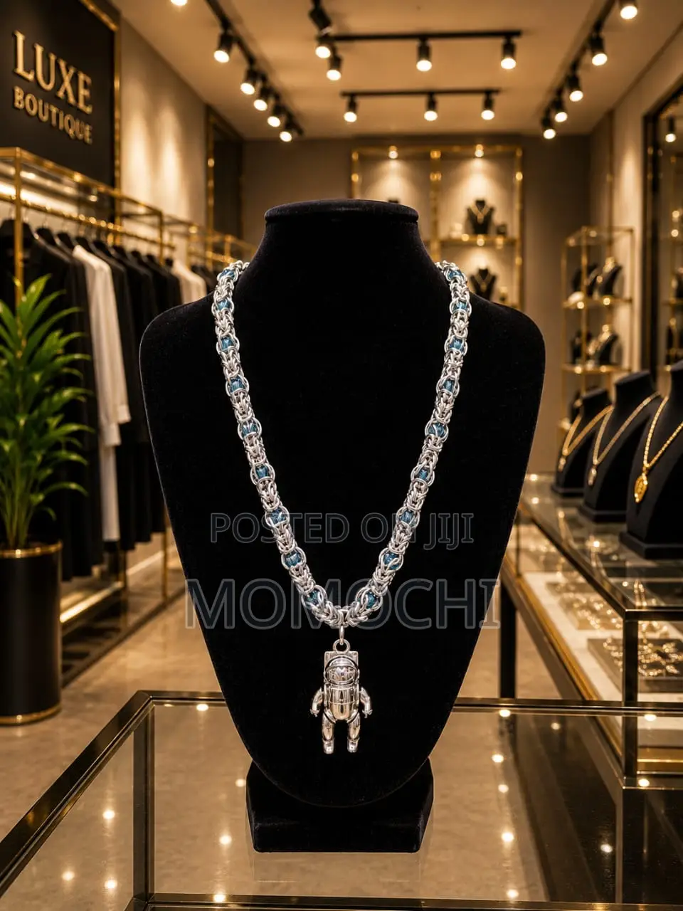 Ice Momochi Chain