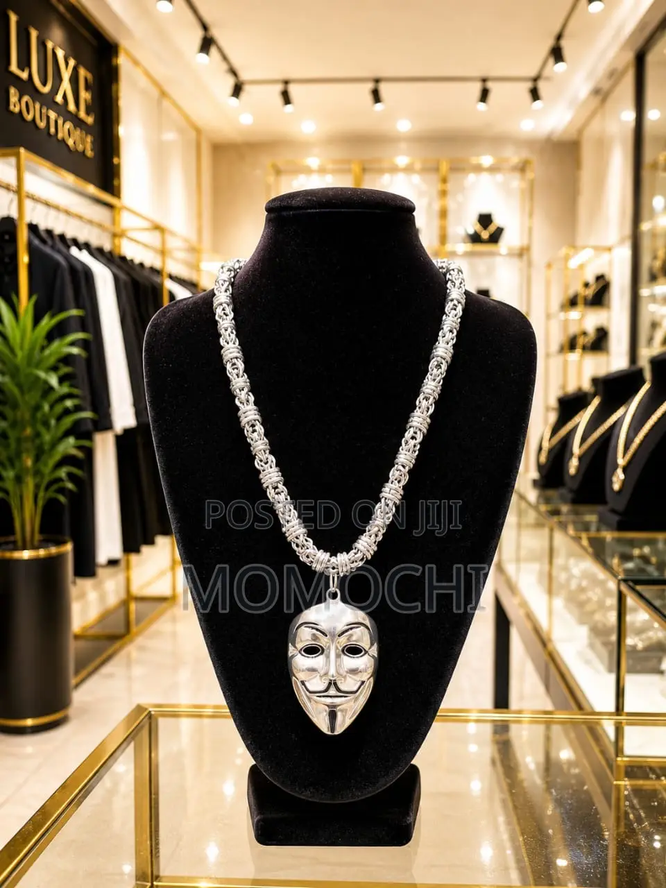 Ice Momochi Chain