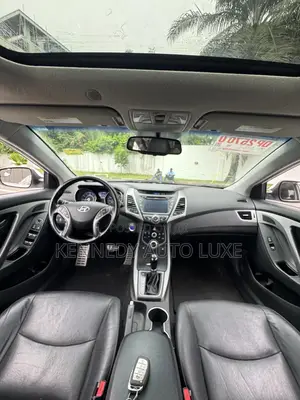 Hyundai Elantra SE 4dr Sedan (1.8L 4cyl 6A) 2015 White