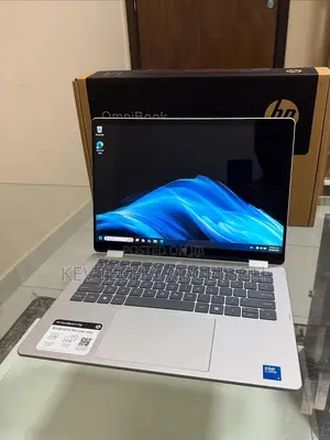 New Laptop HP OmniBook 5 Flip 16GB Intel Core Ultra 7 SSD 512GB