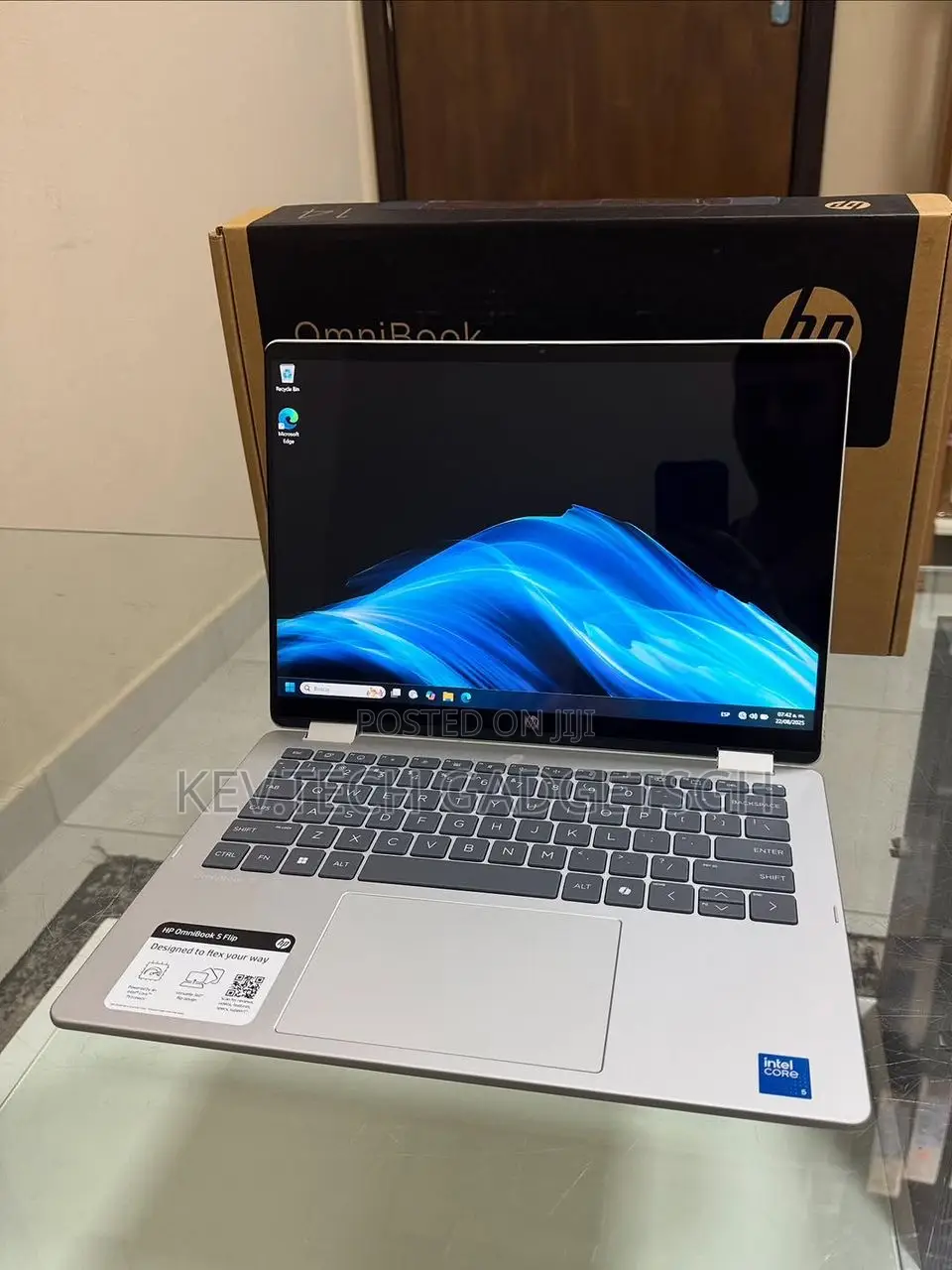 New Laptop HP OmniBook 5 Flip 16GB Intel Core Ultra 7 SSD 512GB