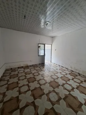 1bdrm Apartment in Behind Papa'S Pizza, North Legon for rent