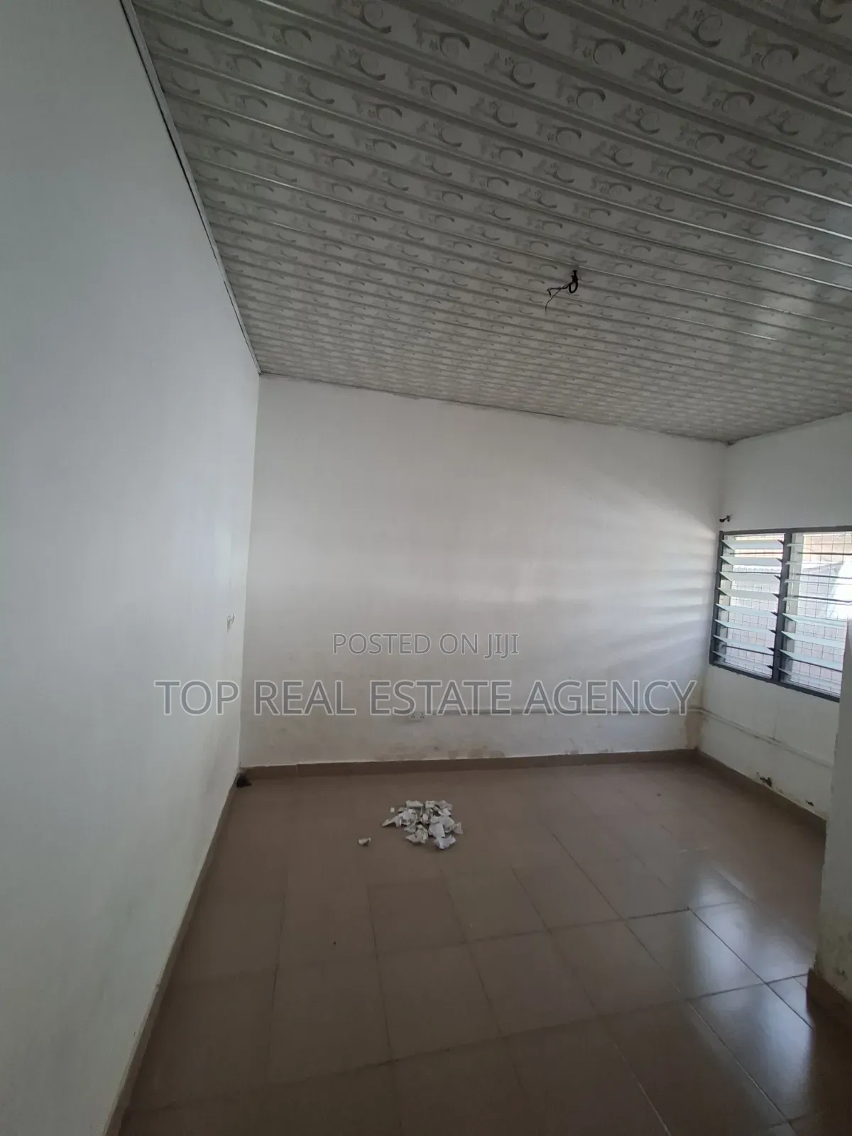 1bdrm Apartment in Behind Papa'S Pizza, North Legon for rent