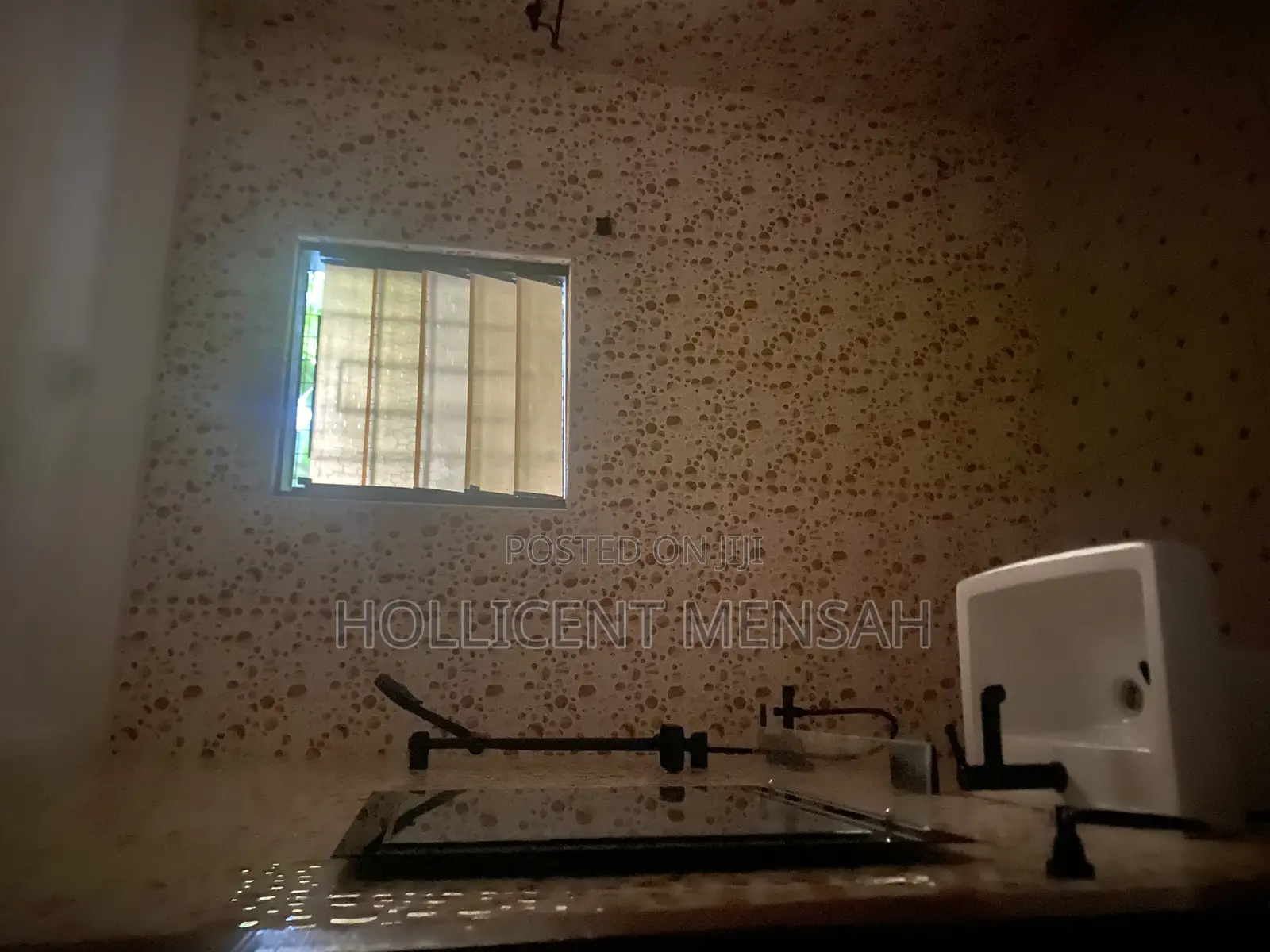 2bdrm Apartment in Private Property, Greater Accra for rent