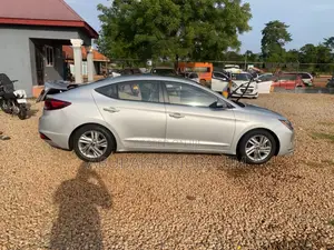 Hyundai Elantra Value Edition 2019 Silver