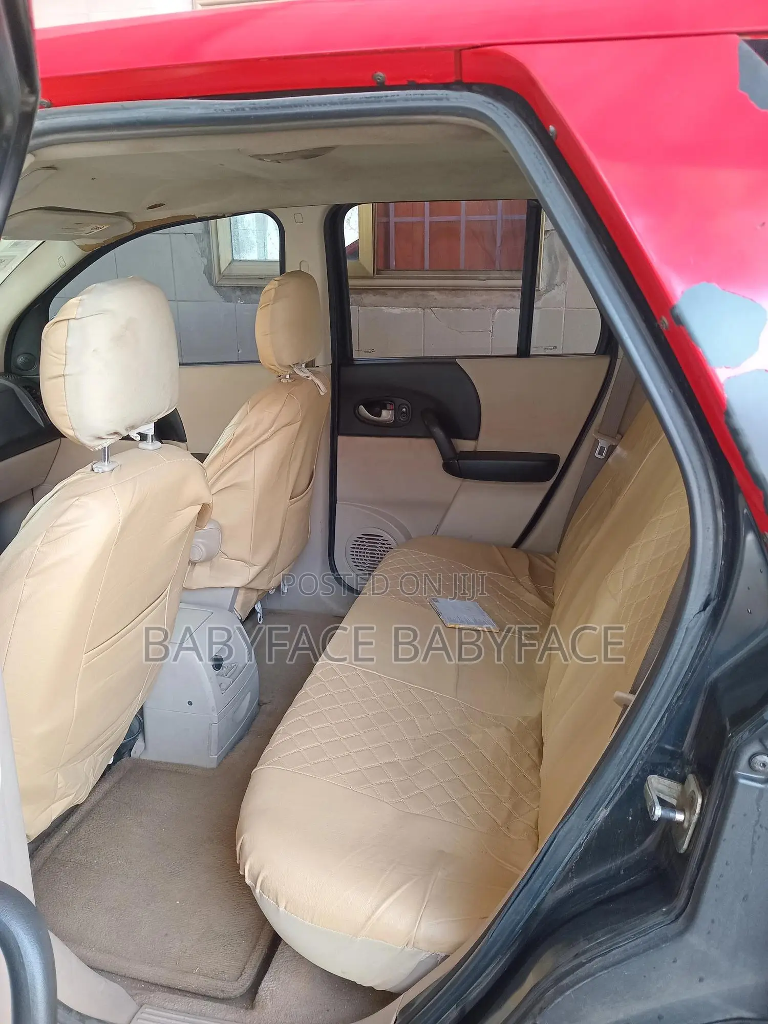 Saturn Vue 4 AWD 2005 Red