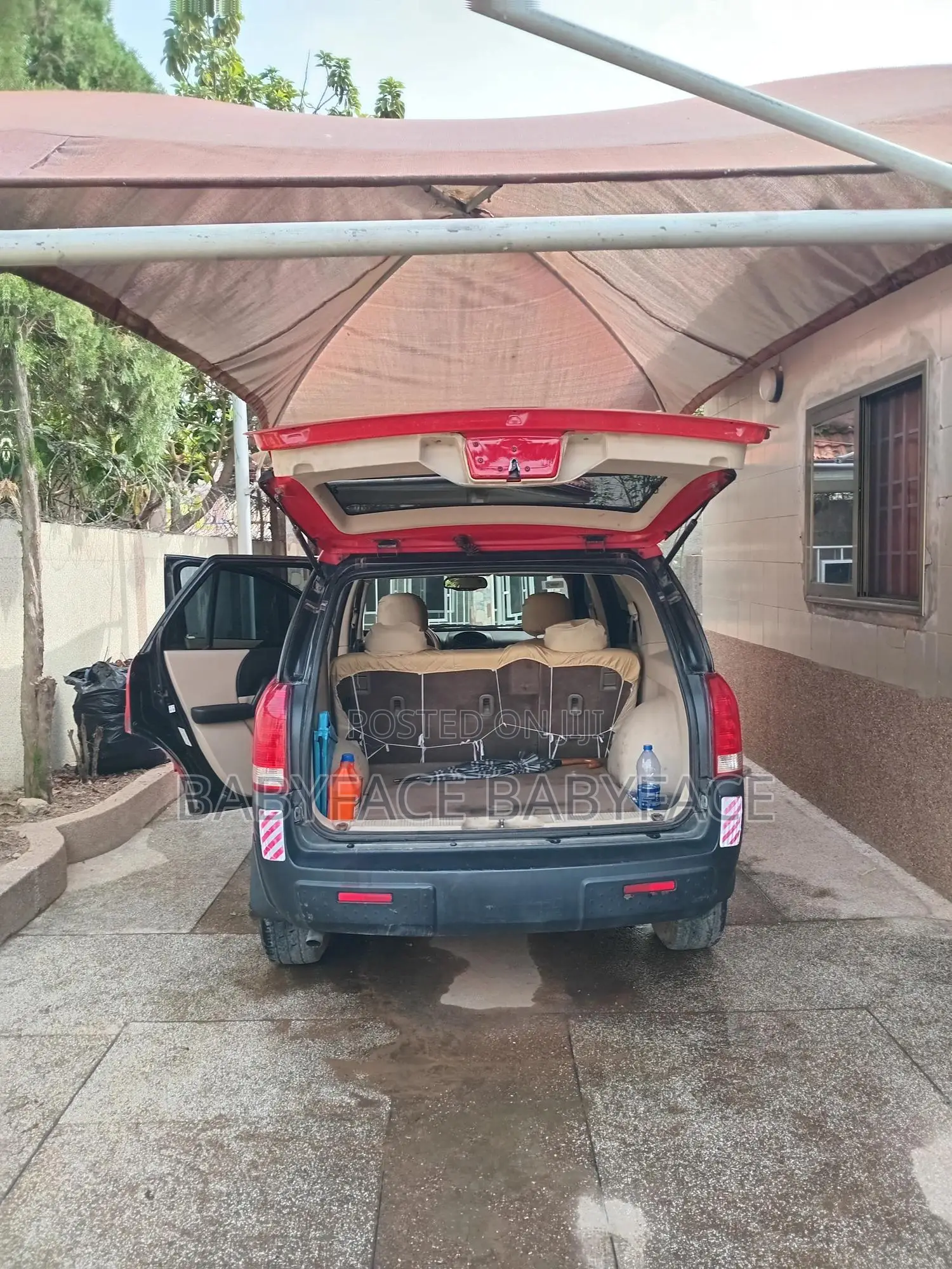 Saturn Vue 4 AWD 2005 Red