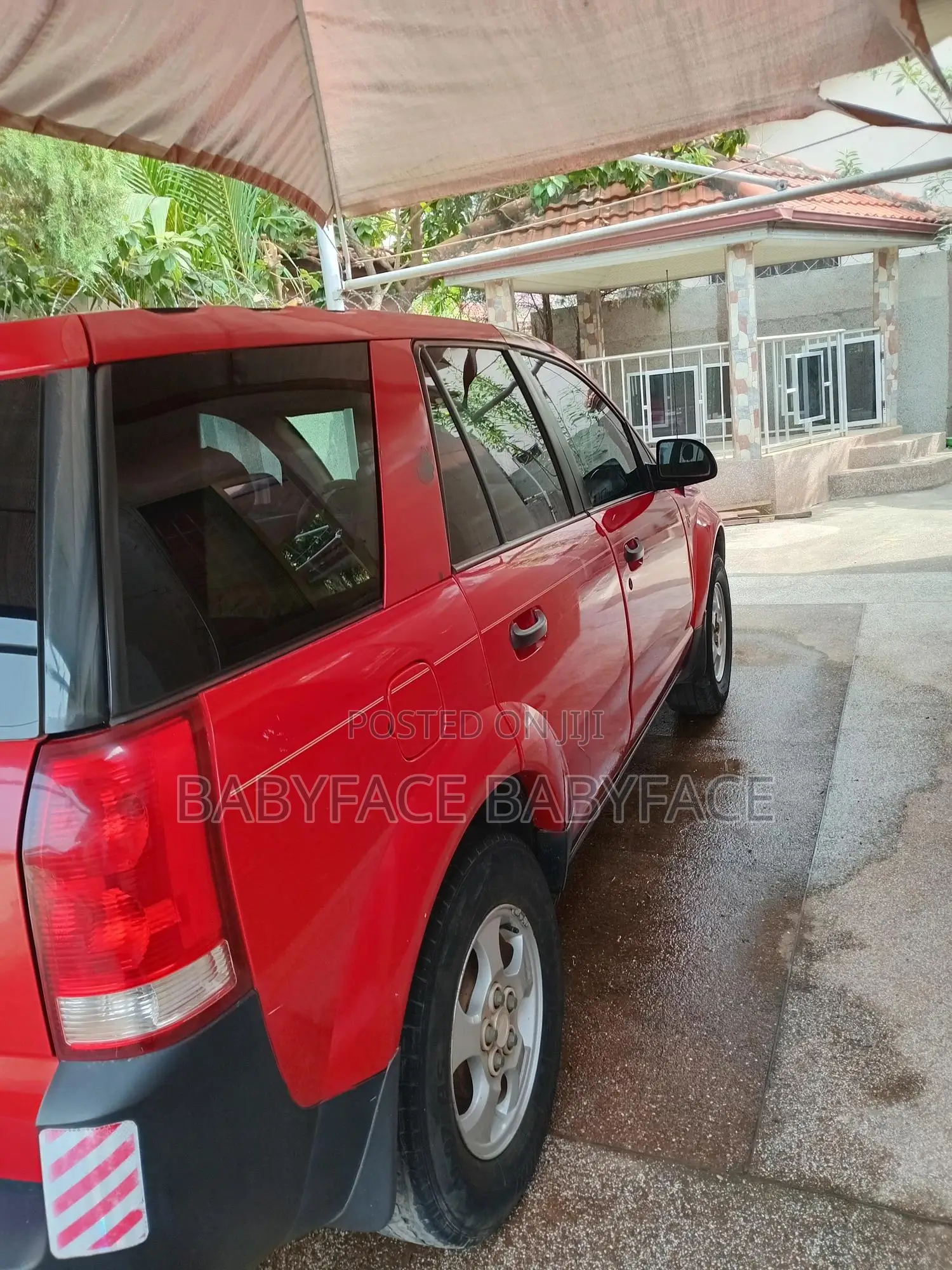 Saturn Vue 4 AWD 2005 Red