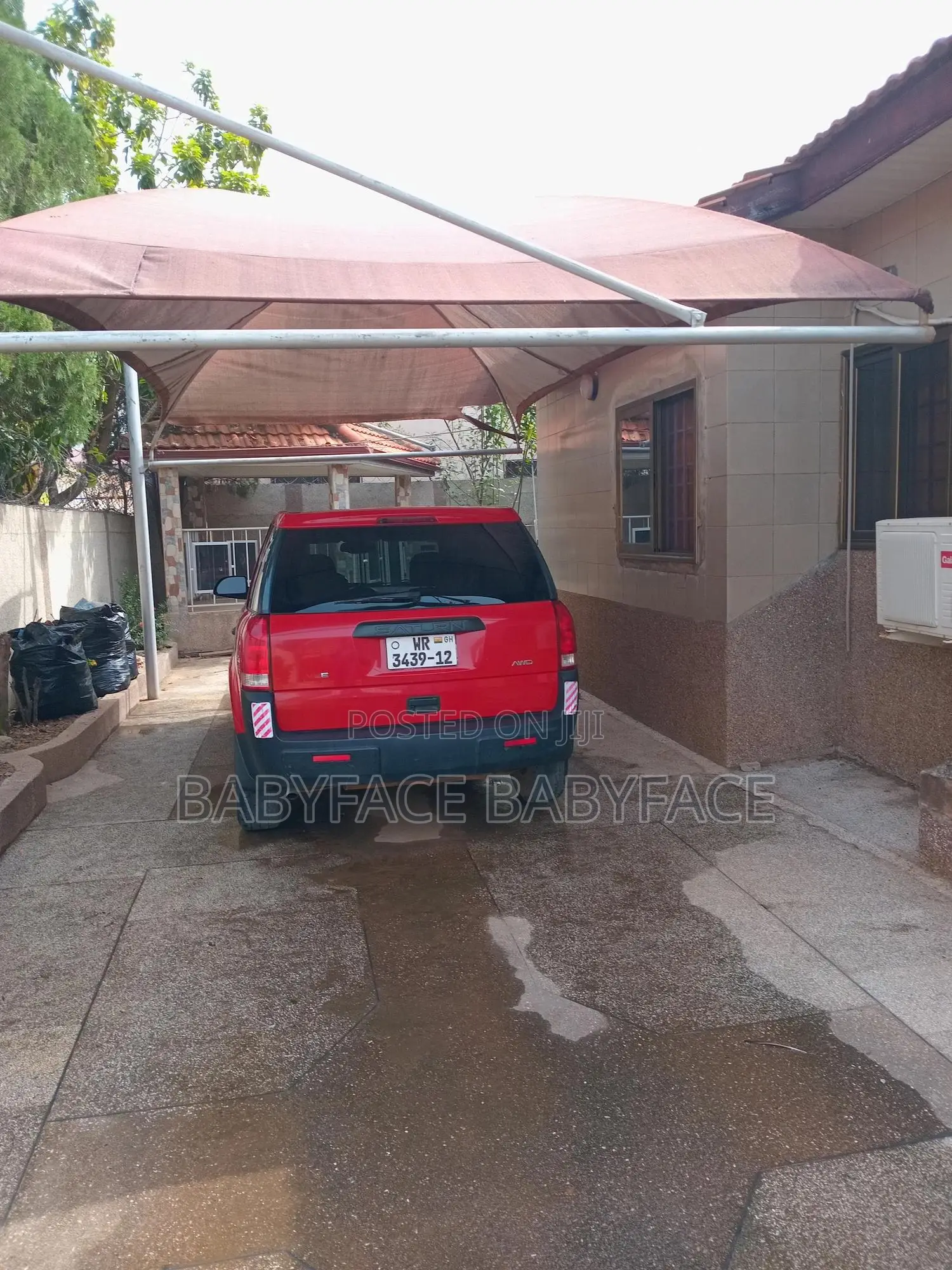 Saturn Vue 4 AWD 2005 Red