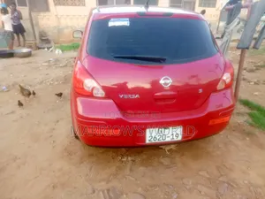 Nissan Versa 2012 Red