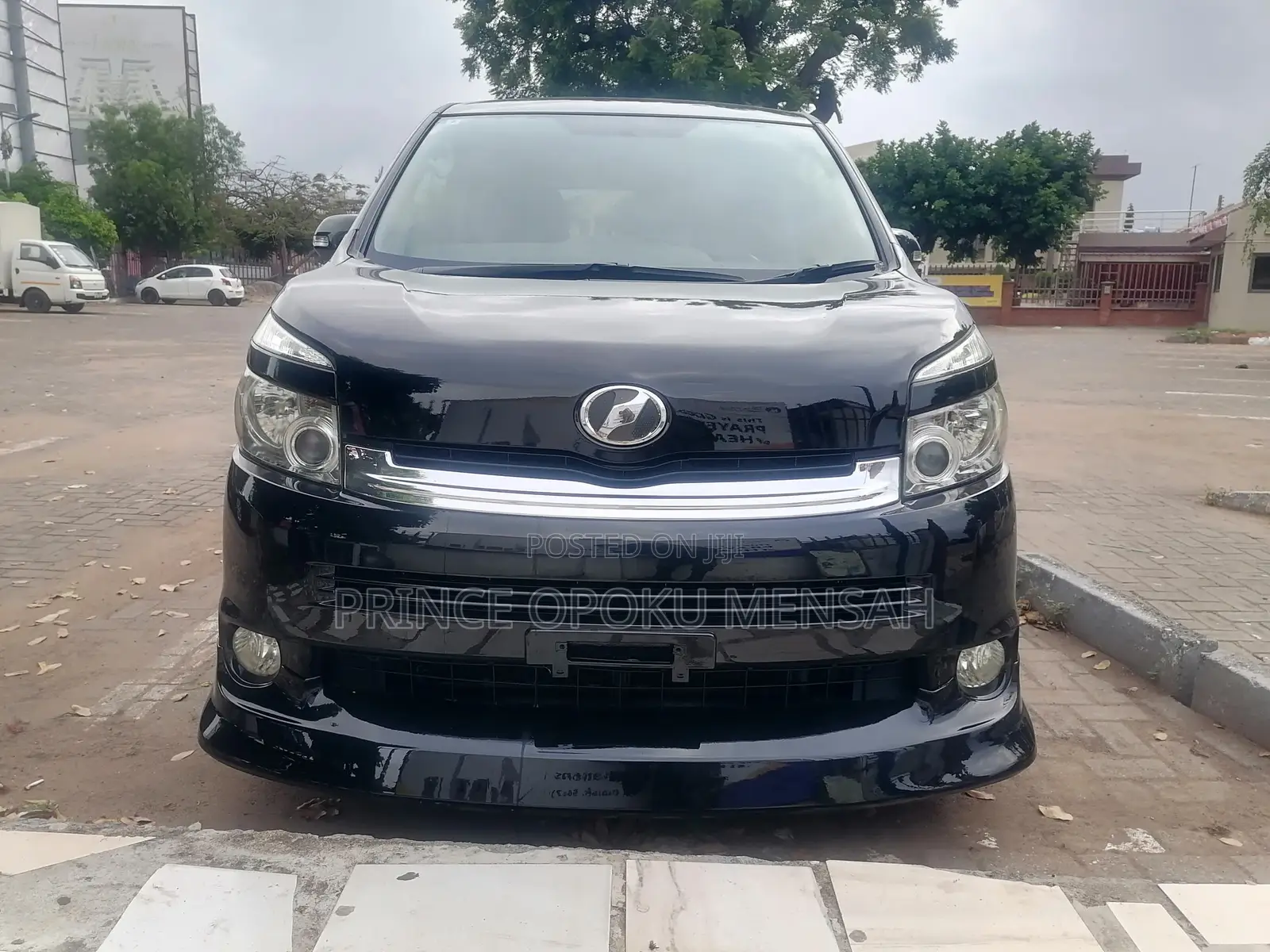 Toyota Voxy 2013 Black