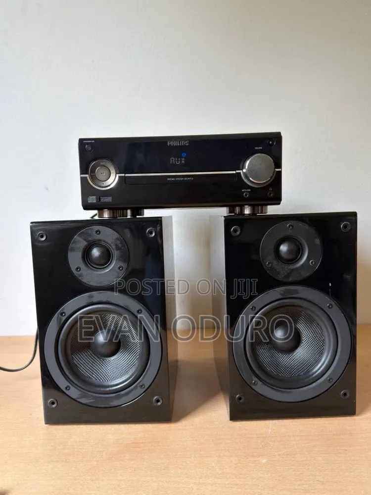 Powerful Philips Excellent Sound Cd/Usb/ Bt/Radio/iPhone iPod Dock/Aux