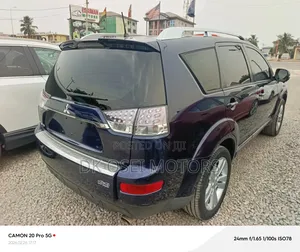 Mitsubishi Outlander SE 4dr SUV AWD (2.4L 4cyl CVT) 2014 Blue