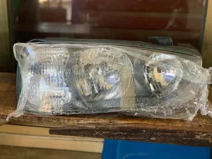 Hyundai Elantra 2002 Headlight