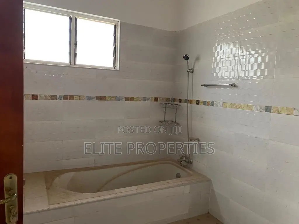 3bdrm House in Mataheko Hillview for rent