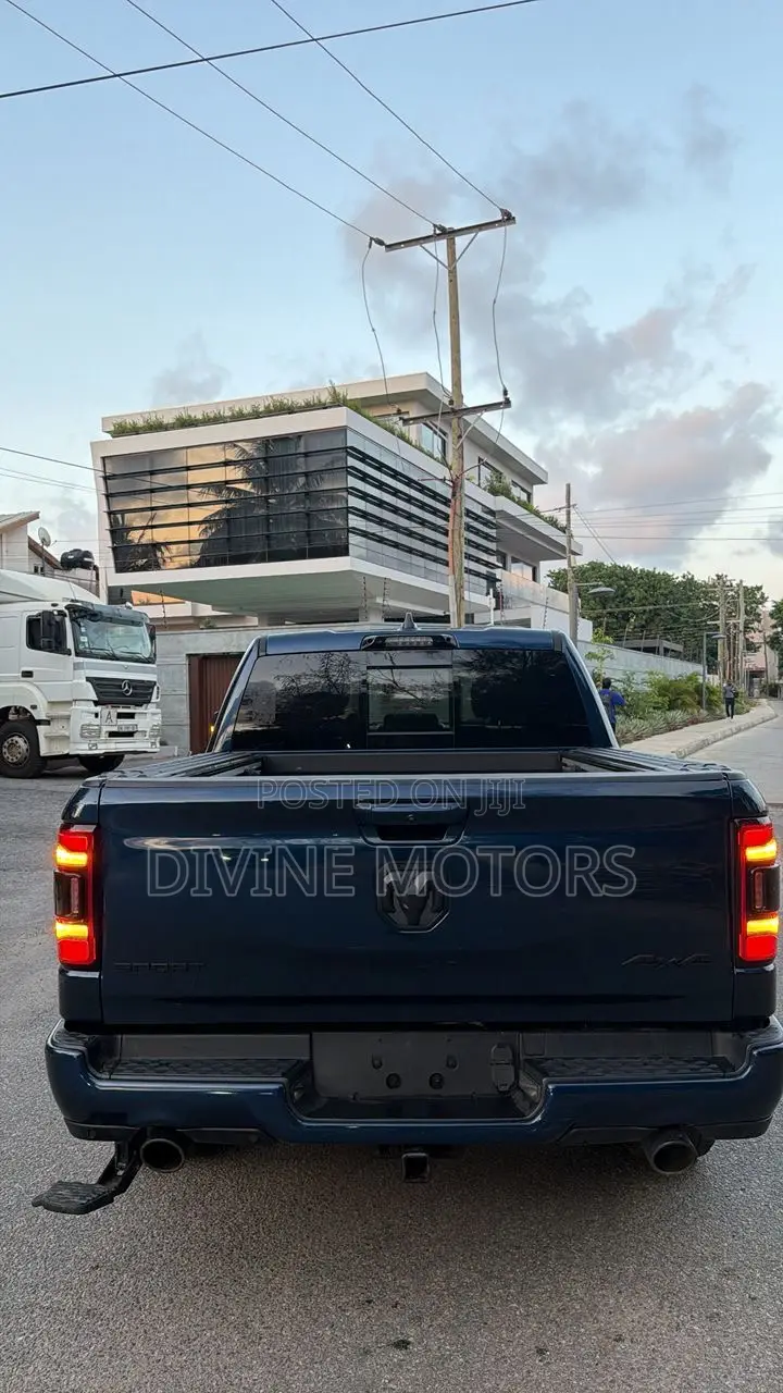 Dodge RAM 1500 5.7 Petrol AWD 2021 Blue