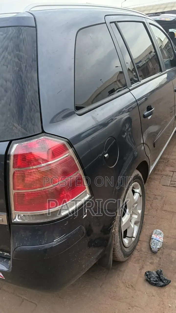 Opel Zafira 1.8 2008 Black