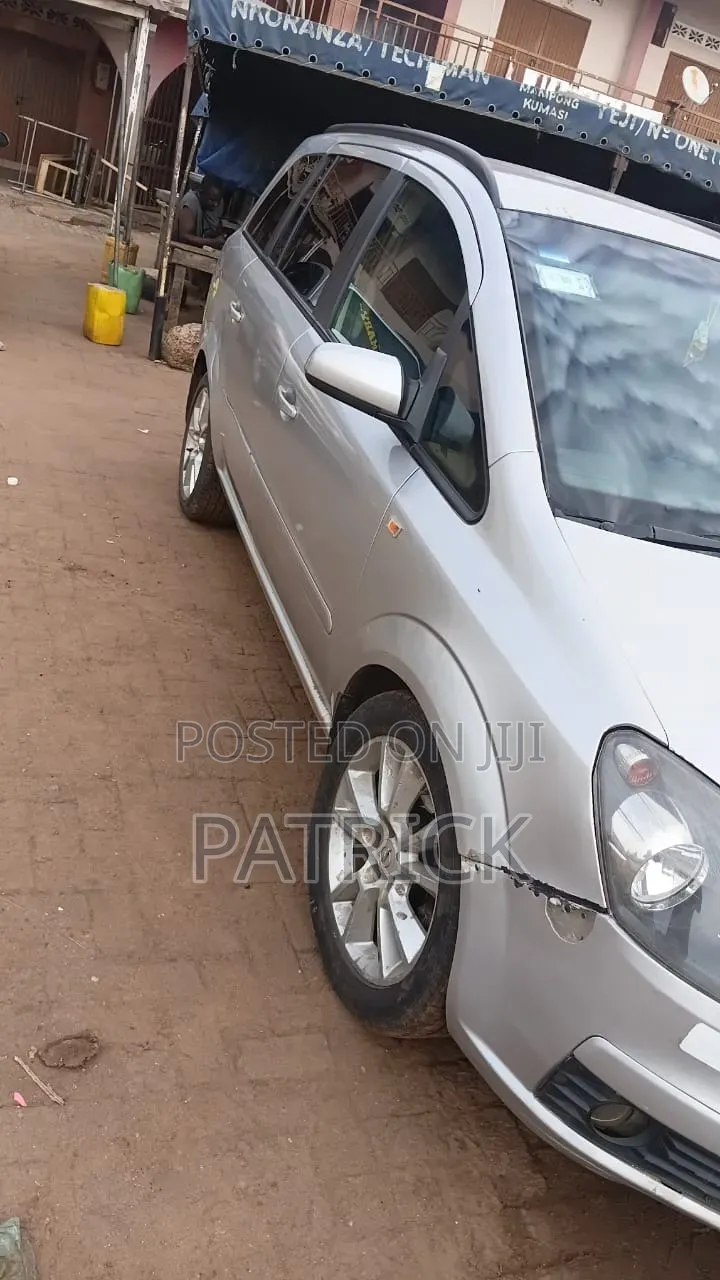 Opel Zafira 1.7 CDTi 2008 Silver