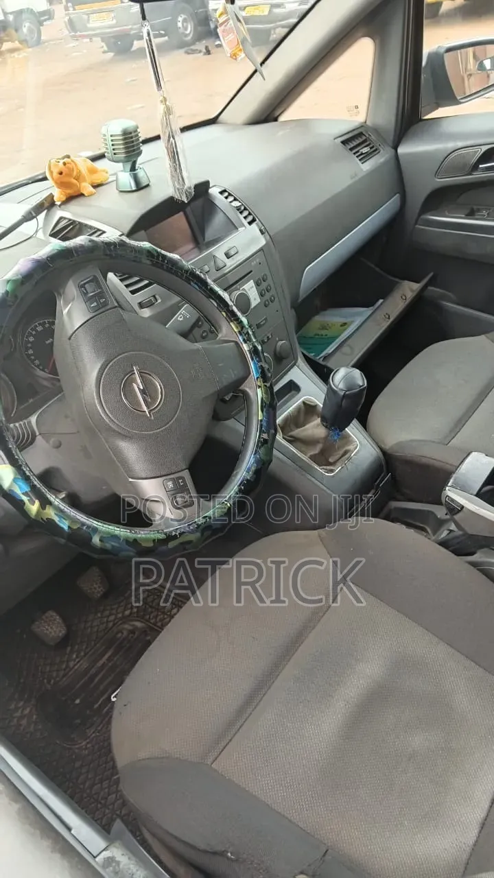 Opel Zafira 1.7 CDTi 2008 Silver