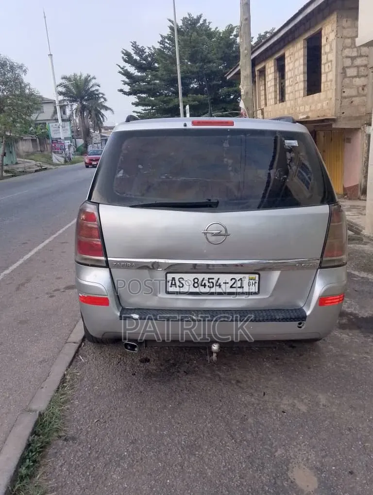 Opel Zafira 1.7 CDTi 2008 Silver