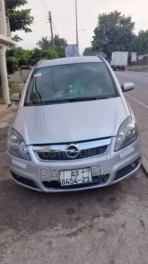 Opel Zafira 1.7 CDTi 2008 Silver
