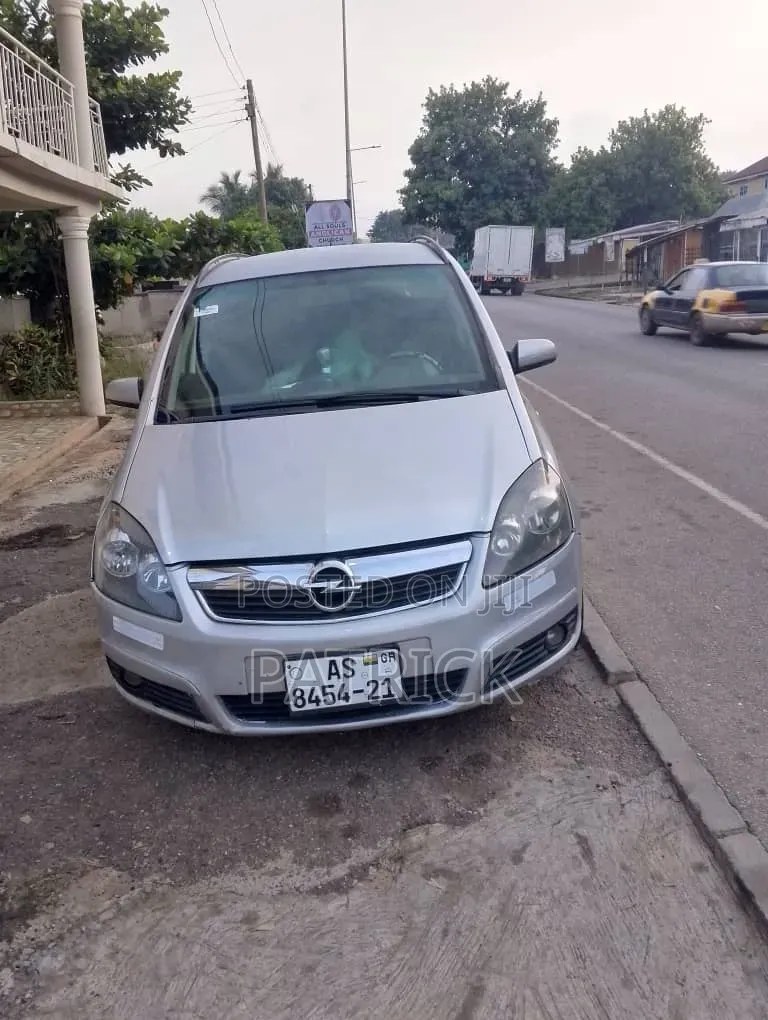 Opel Zafira 1.7 CDTi 2008 Silver