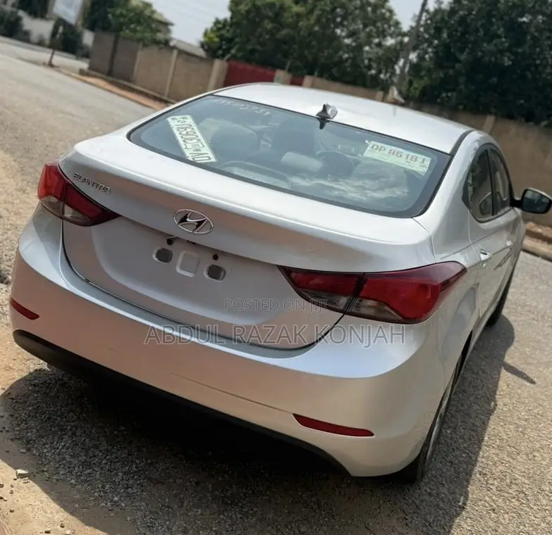 Hyundai Elantra 2014 Silver