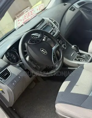 Hyundai Elantra 2014 Silver