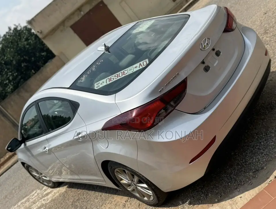 Hyundai Elantra 2014 Silver
