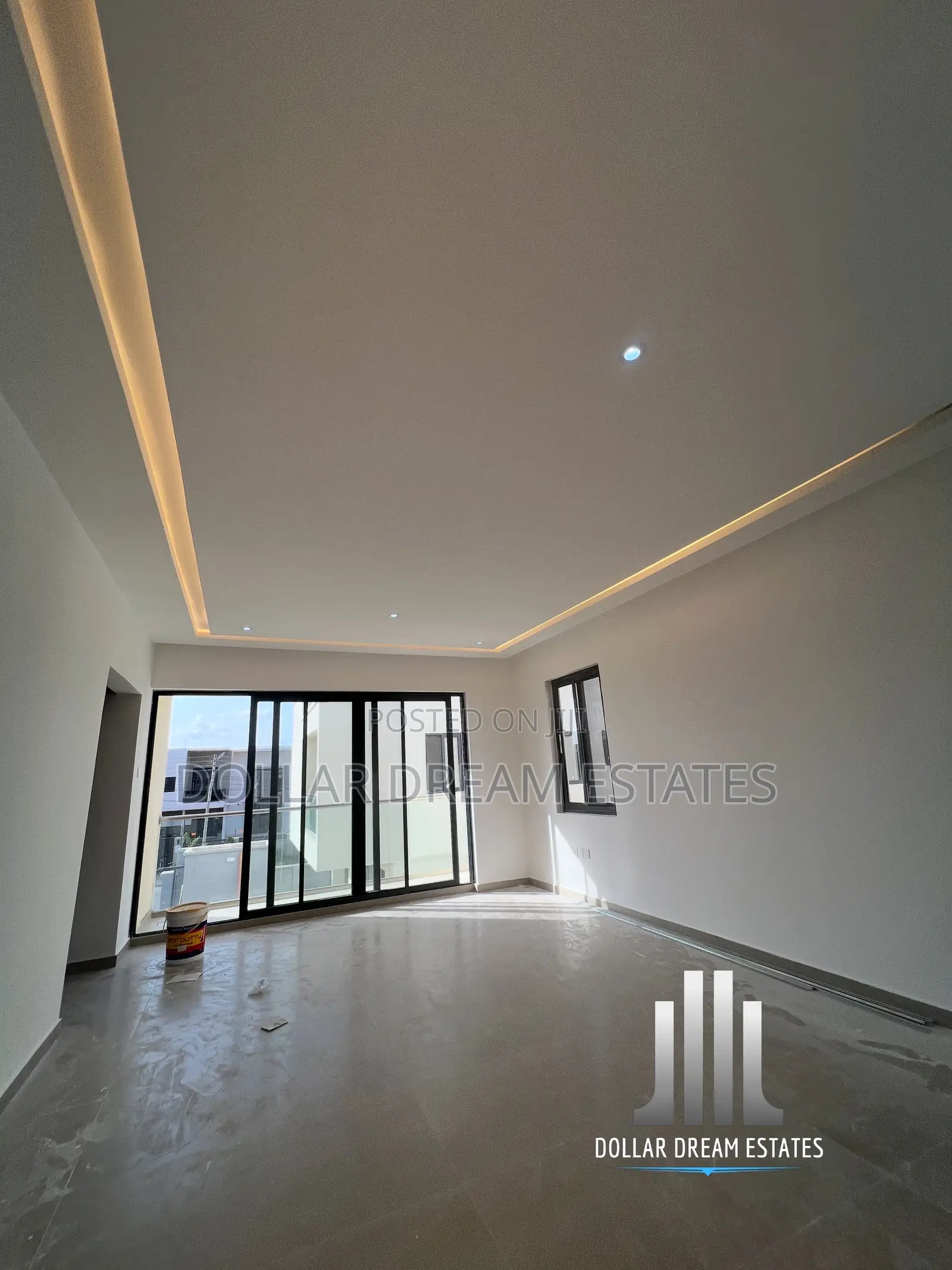 4bdrm Townhouse / Terrace in East Legon for rent