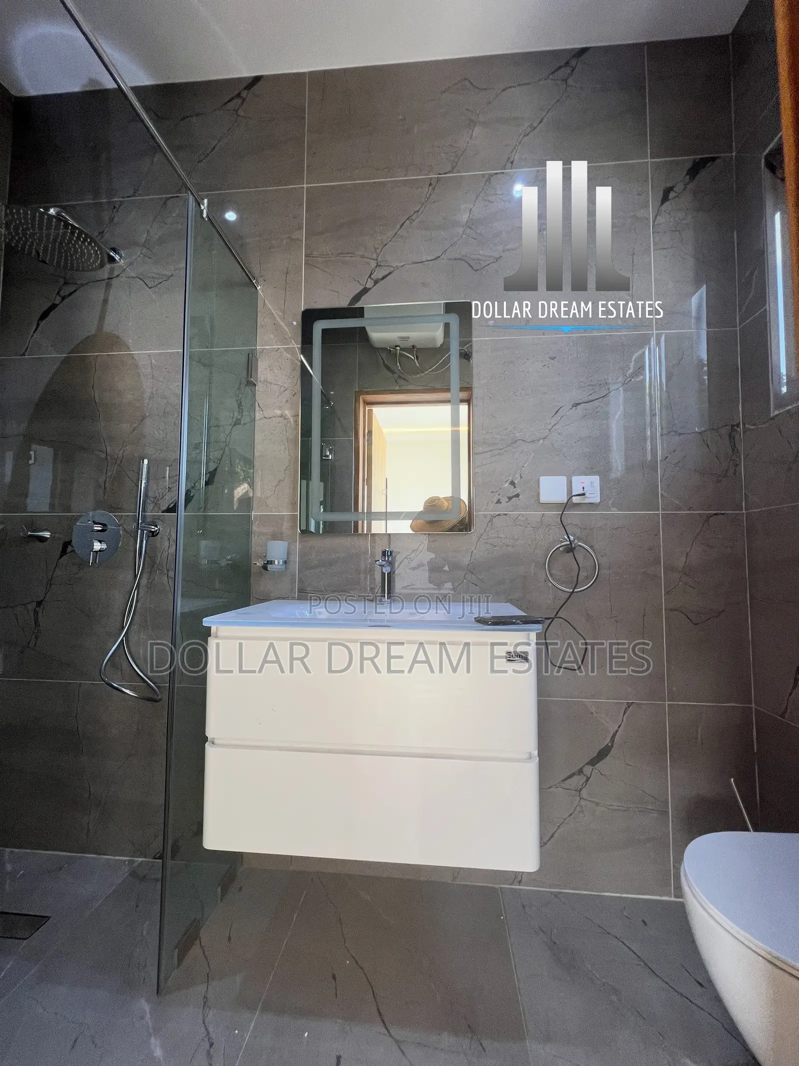 4bdrm Townhouse / Terrace in East Legon for rent