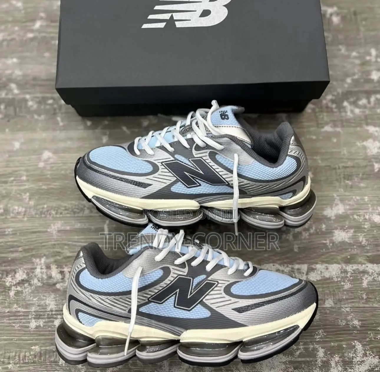 New Balance Abzorb 2000