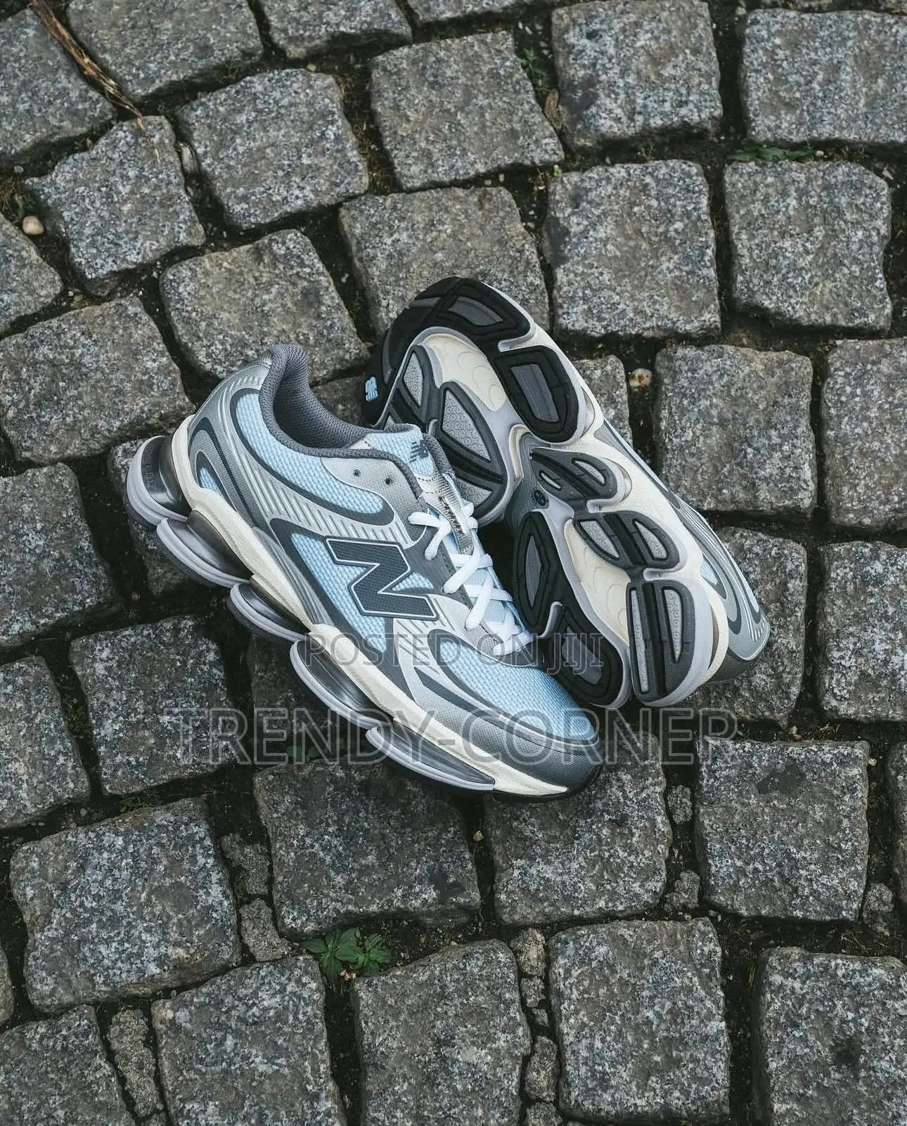 New Balance Abzorb 2000