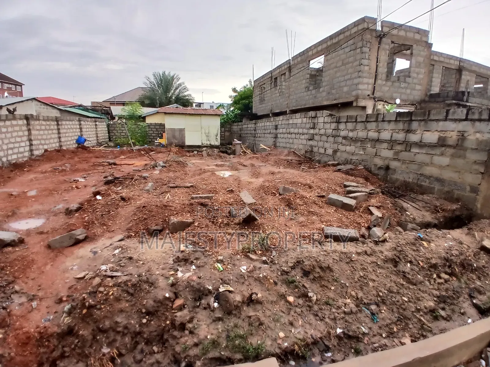 Sqm325 Half Plot of Land 50×70 for Sale at Lashibi