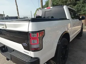 Ford F-150 Limited 4x4 SuperCrew Cab Styleside 5.5 ft. box 145 in. WB