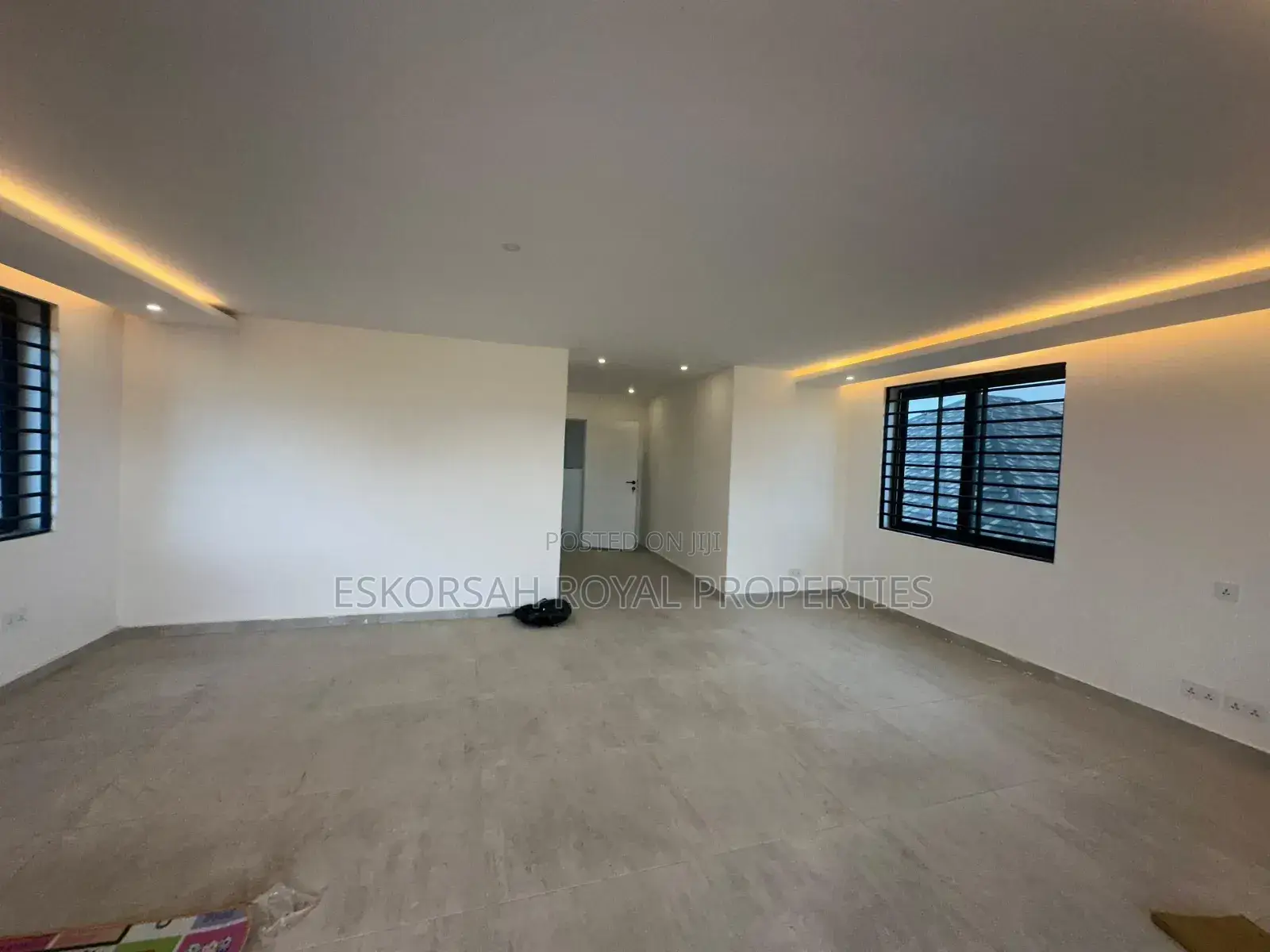 4bdrm House in Kwabenya for sale