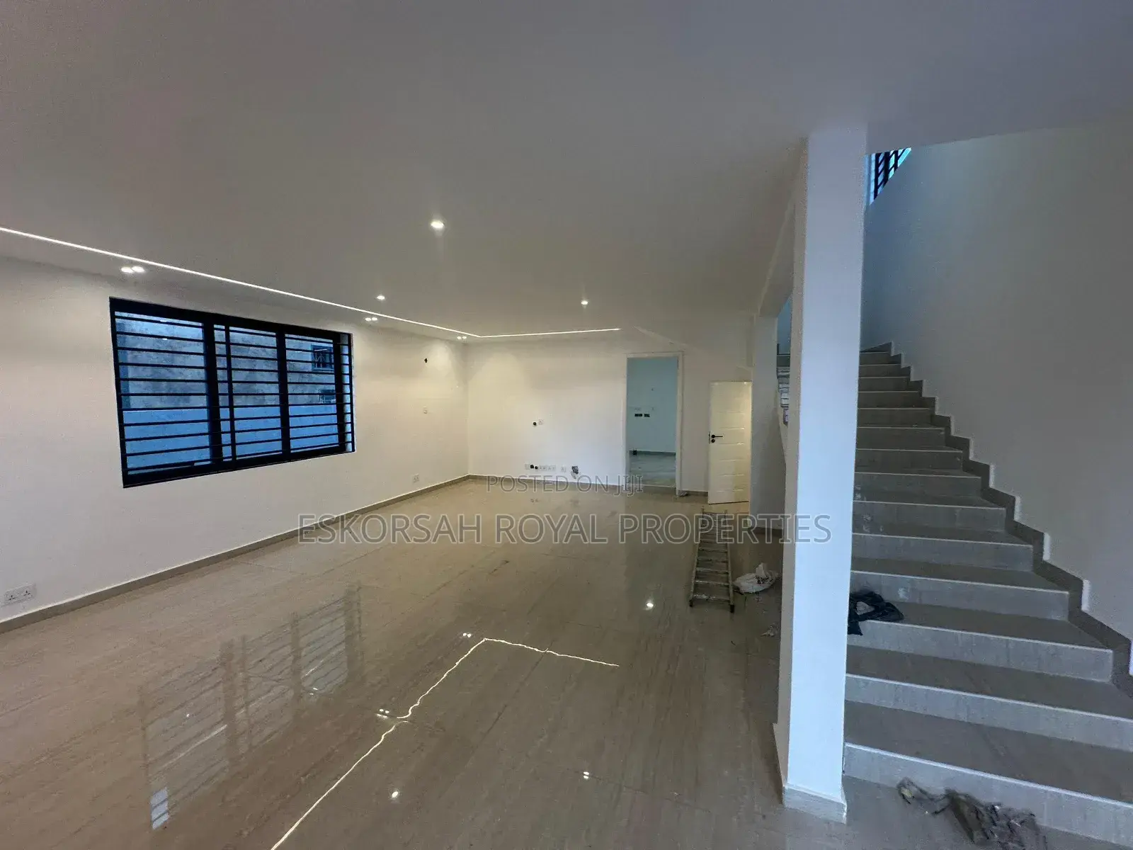 4bdrm House in Kwabenya for sale