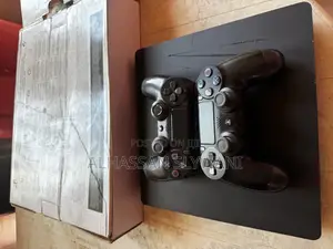 Play Station 4