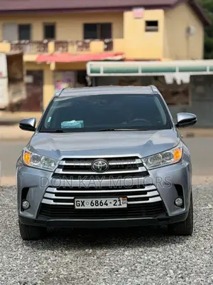 Toyota Highlander XLE 2019 Silver