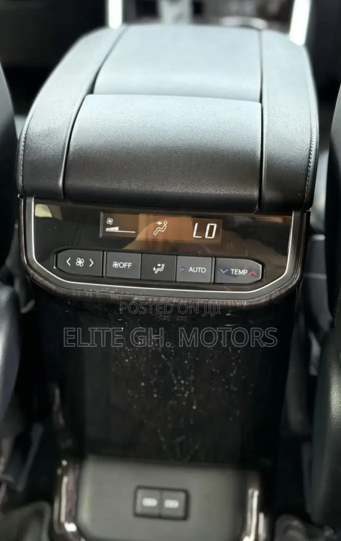 Toyota Highlander XLE 2022 Black