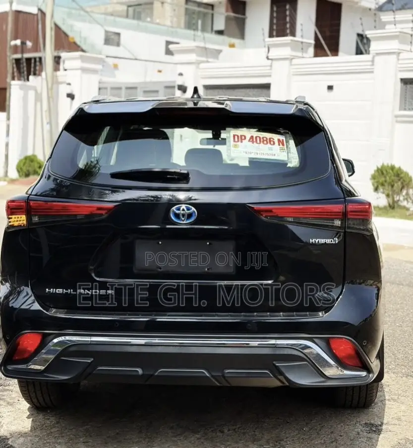 Toyota Highlander XLE 2022 Black