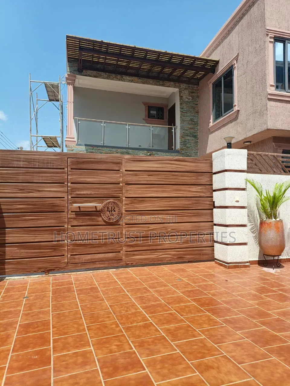 4bdrm Duplex in Tesano Garden Area, Papaye for rent