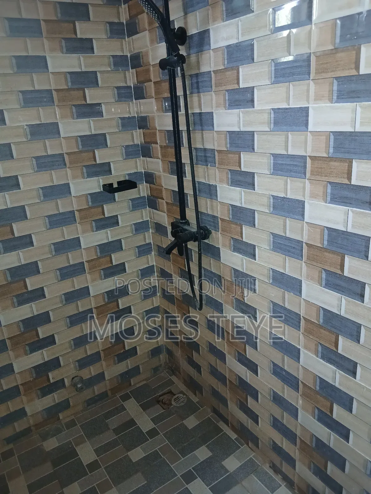 Mini Flat in Mifund Real Estate, Valley View Area for rent